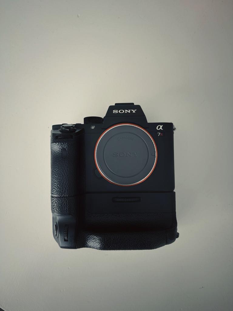 Sony A7R II - Full Frame Systeemcamera, Audio, Tv en Foto, Fotocamera's Digitaal, Spiegelreflex, Ophalen of Verzenden, Zo goed als nieuw