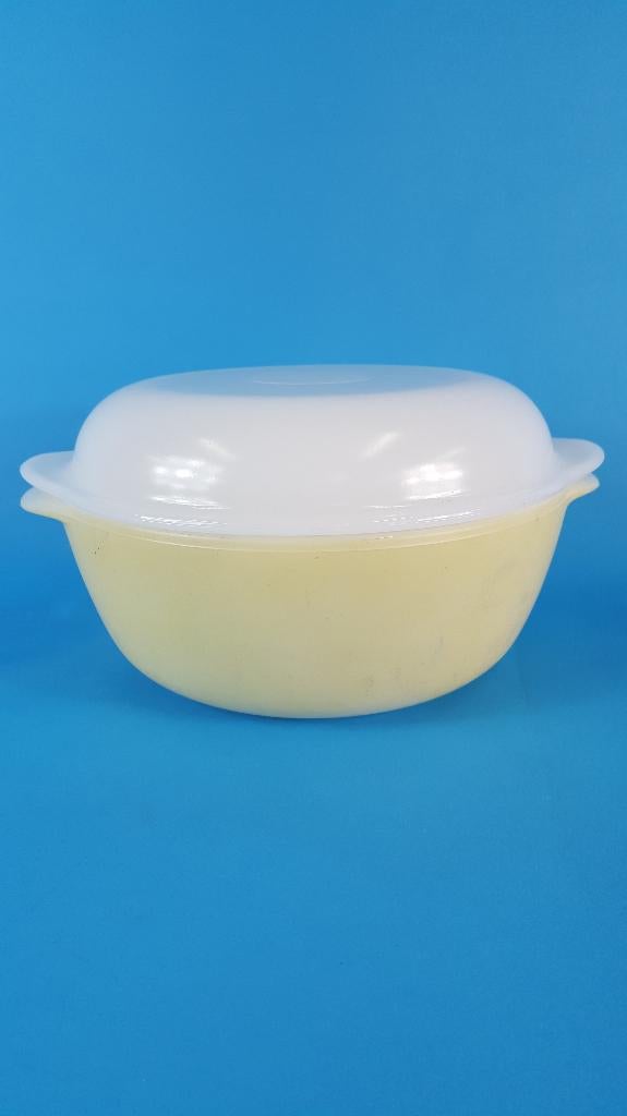 Arcopal pasteltint gele ovenschaal, schaal met deksel. 7C6, Tweedehands verkoop, Tweedehands verkoop, Gebruikt, Ophalen of Verzenden