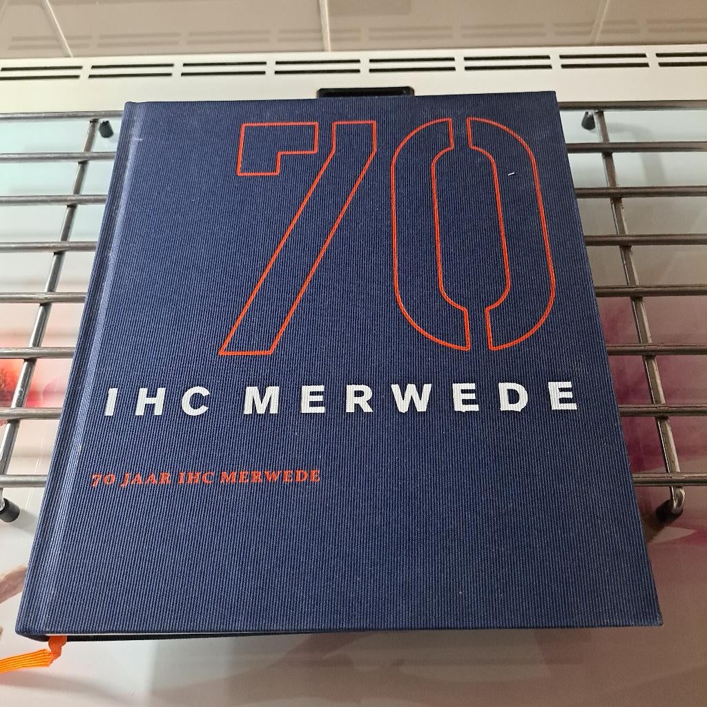 70 jaar ihc merwede, Boeken, Ophalen of Verzenden, Zo goed als nieuw, Diverse auteurs