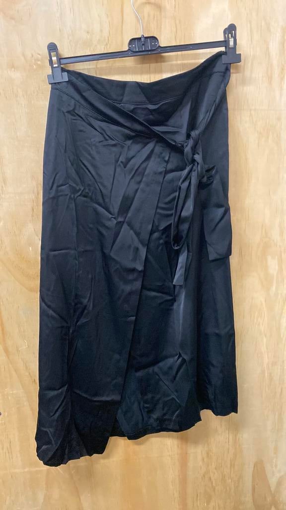 Nieuw zwarte wikkelrok maat 42 merk Icona, Kleding | Dames, Rokken, Ophalen of Verzenden, Nieuw, Maat 42/44 (L), Zwart