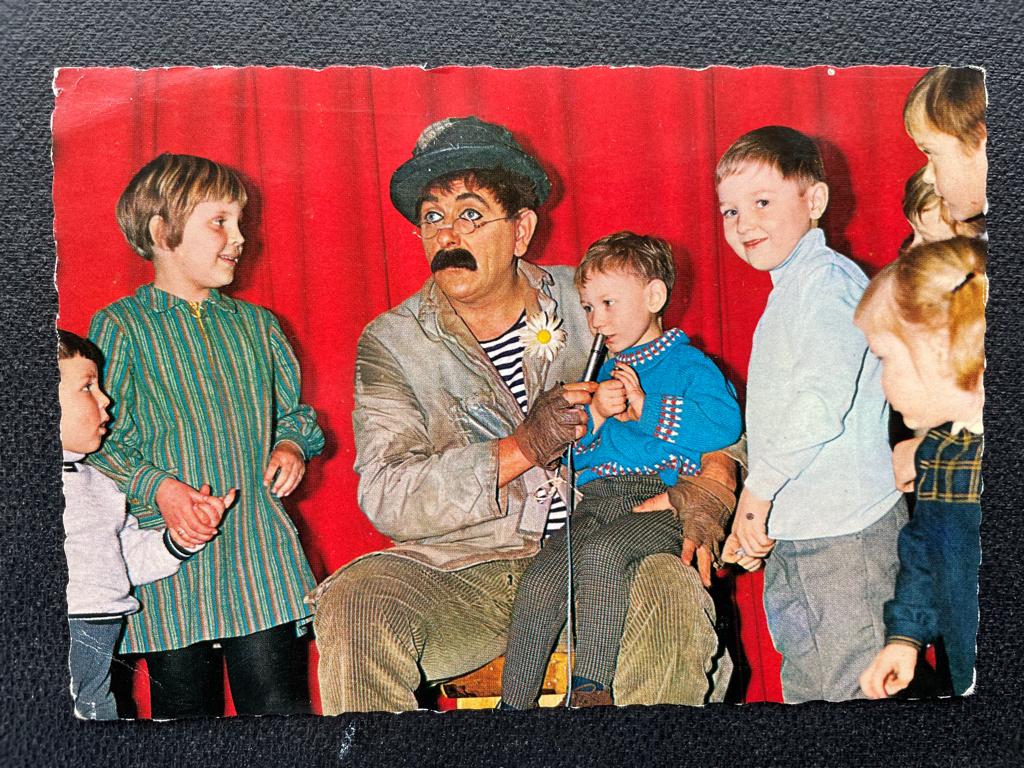 ansichtkaart / kaart van Dorus / Tom Manders no. 3., Verzamelen, Verzenden, 1960 tot 1980, Sterren en Beroemdheden