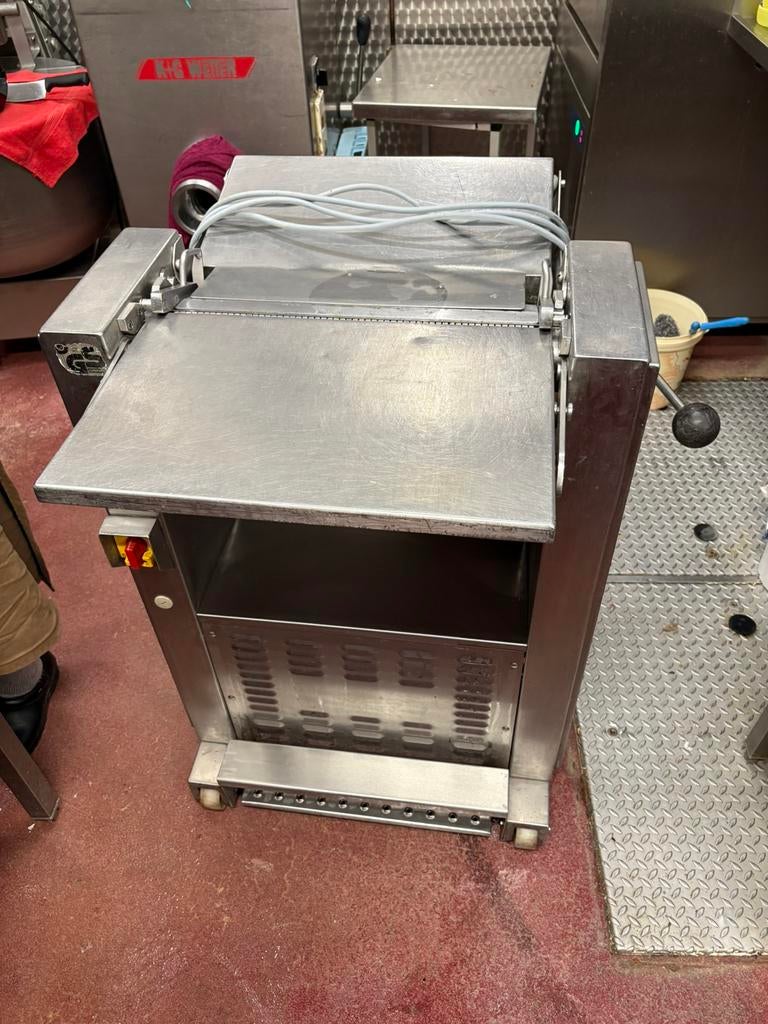 Professionele Vliesmachine - Slagerij, Ophalen, Gebruikt, Bakkerij en Slagerij