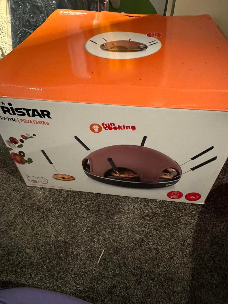 Tristar PZ-9156 pizza festa 6 persoons, Ophalen of Verzenden, Minder dan 45 cm, Minder dan 45 cm