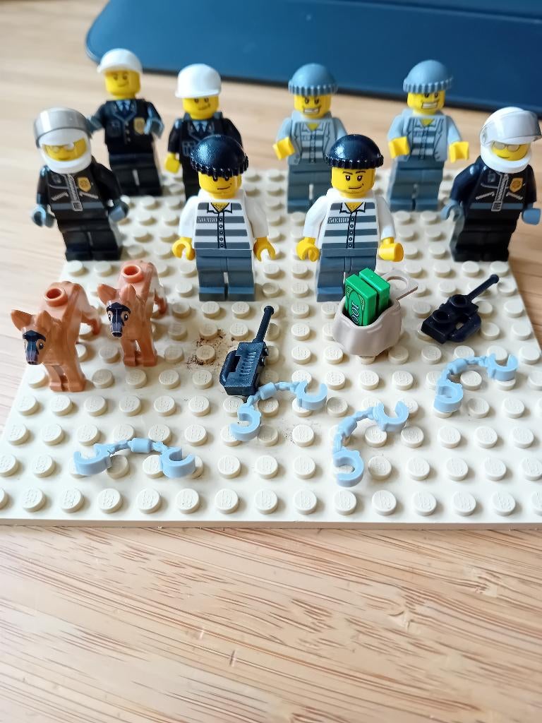 Lego minifigs politie en boeven, Ophalen of Verzenden, Gebruikt, Losse stenen, Lego