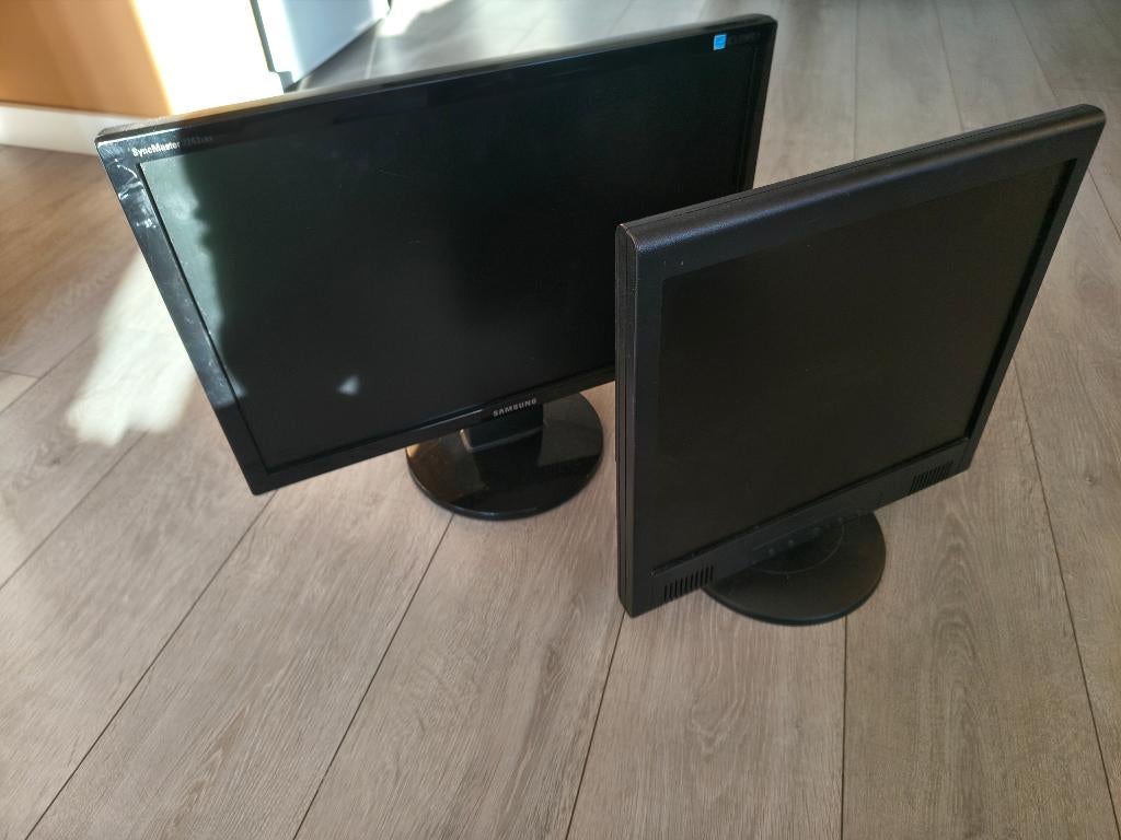 Beeldscherm (oud) - Gratis, IPS, Ophalen of Verzenden, Onbekend, DVI