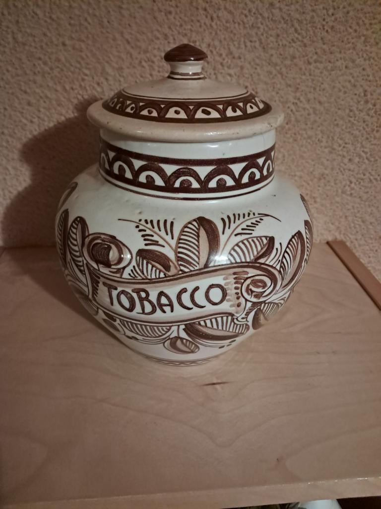 Tobacco pot, Verzamelen, Ophalen
