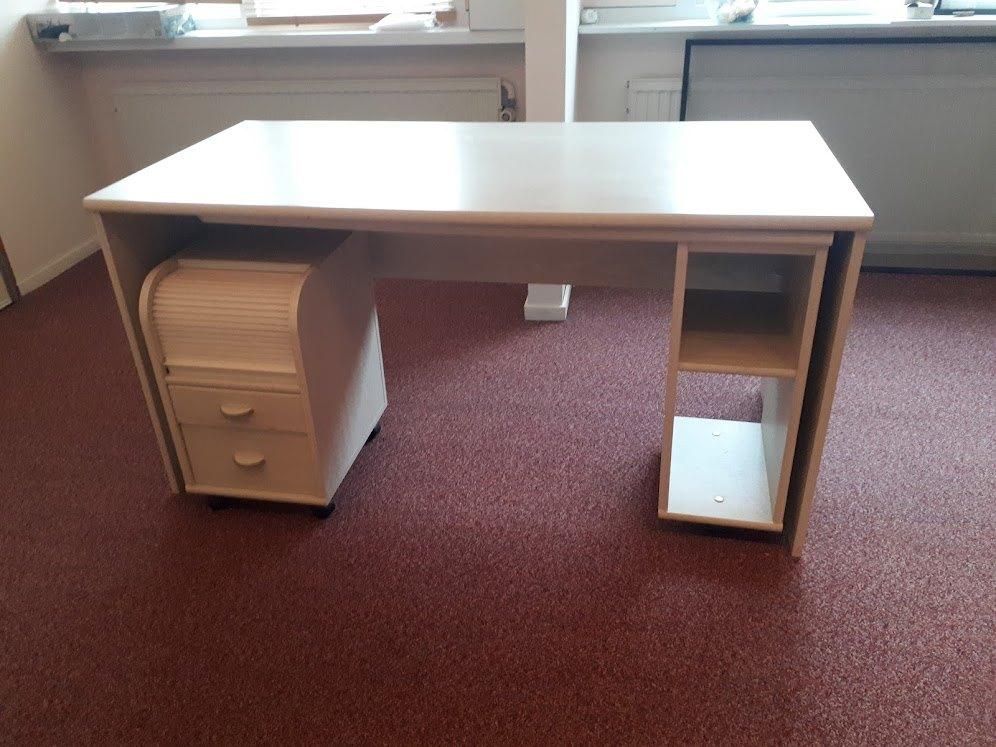 Bureau, multifunktioneel, Ophalen of Verzenden, Met wielen, Zo goed als nieuw