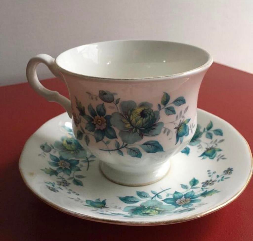 Mooie Queen Anne kop en schotel Engels servies nieuw, Nieuw, Ophalen of Verzenden, Overige stijlen, Kop(pen) en/of Schotel(s)