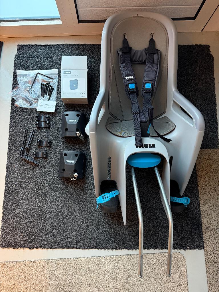 Thule ride along Fietsstoel met 2 beugels, Fietsen en Brommers, Fietsaccessoires | Fietsstoeltjes, Gebruikt, Achterzitje, 9 t/m 18 kg