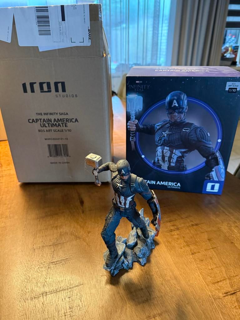 Captain America Statue - Iron Studios Infinity Saga, Ophalen of Verzenden, Zo goed als nieuw, Beeldje, Replica of Model