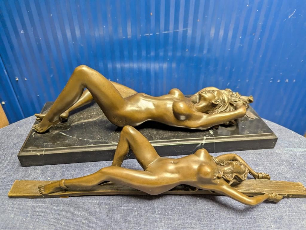 Bronzen sculpturen van vrouwen, Antiek en Kunst, Kunst | Beelden en Houtsnijwerken, Ophalen of Verzenden