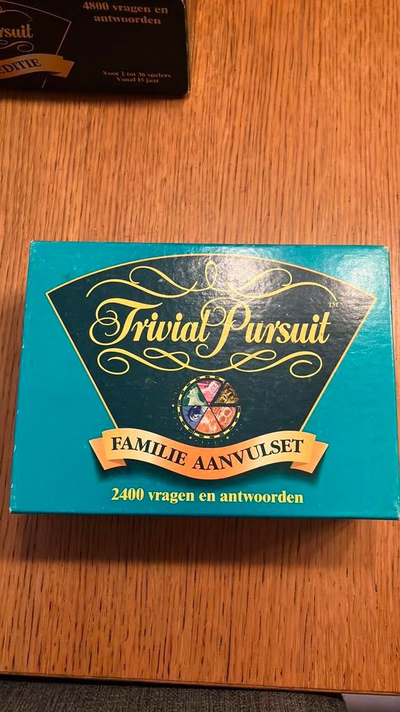 Trivial Pursuit familie aanvulset, Vijf spelers of meer, Ophalen of Verzenden, Zo goed als nieuw