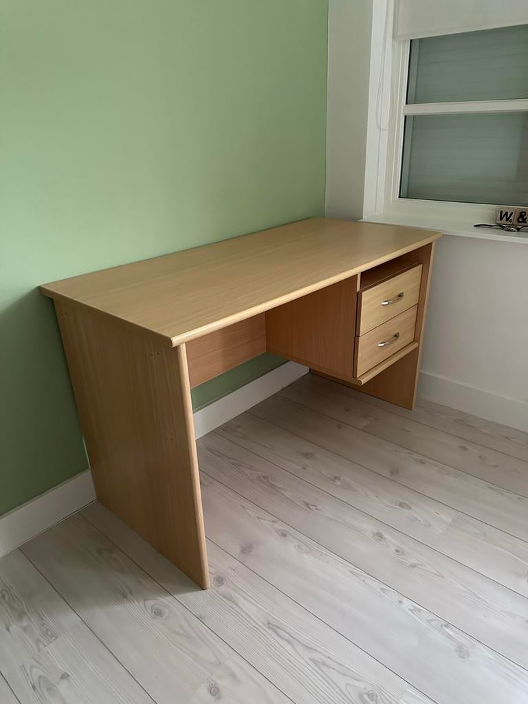Houten bureau met 2 lades en extra groot bureaublad, Ophalen, Overige typen, Gebruikt, Bruin