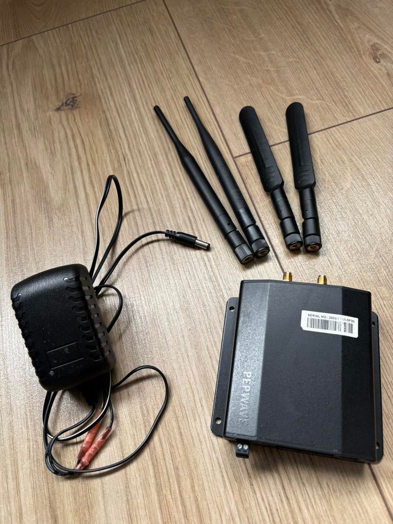 Pepwave max BR1 Mini 4G Router, Ophalen of Verzenden, Gebruikt, Overige typen, Draadloos