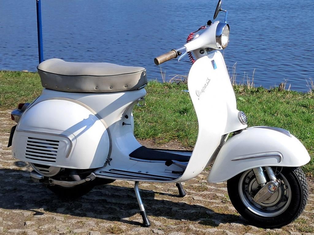 Vespa GS160 mk1 '63 + Triumph Tiger 800 XCX '19, Motoren