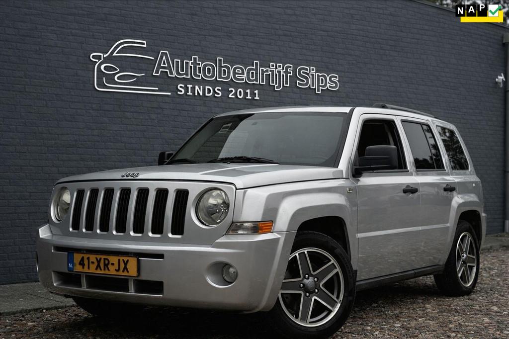 Jeep Patriot 2.4 Sport 4x4 | NAP Auto| Airco | Trekhaak, 450 kg, Gebruikt, 4 cilinders, Parkeersensor