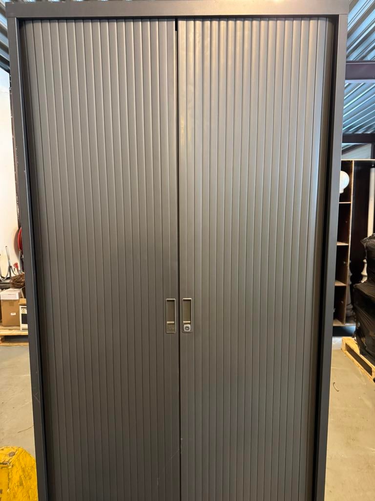 Archiefkast roldeuren antraciet, Huis en Inrichting, Kasten | Roldeurkasten en Archiefkasten, Ophalen, Gebruikt, 50 tot 100 cm