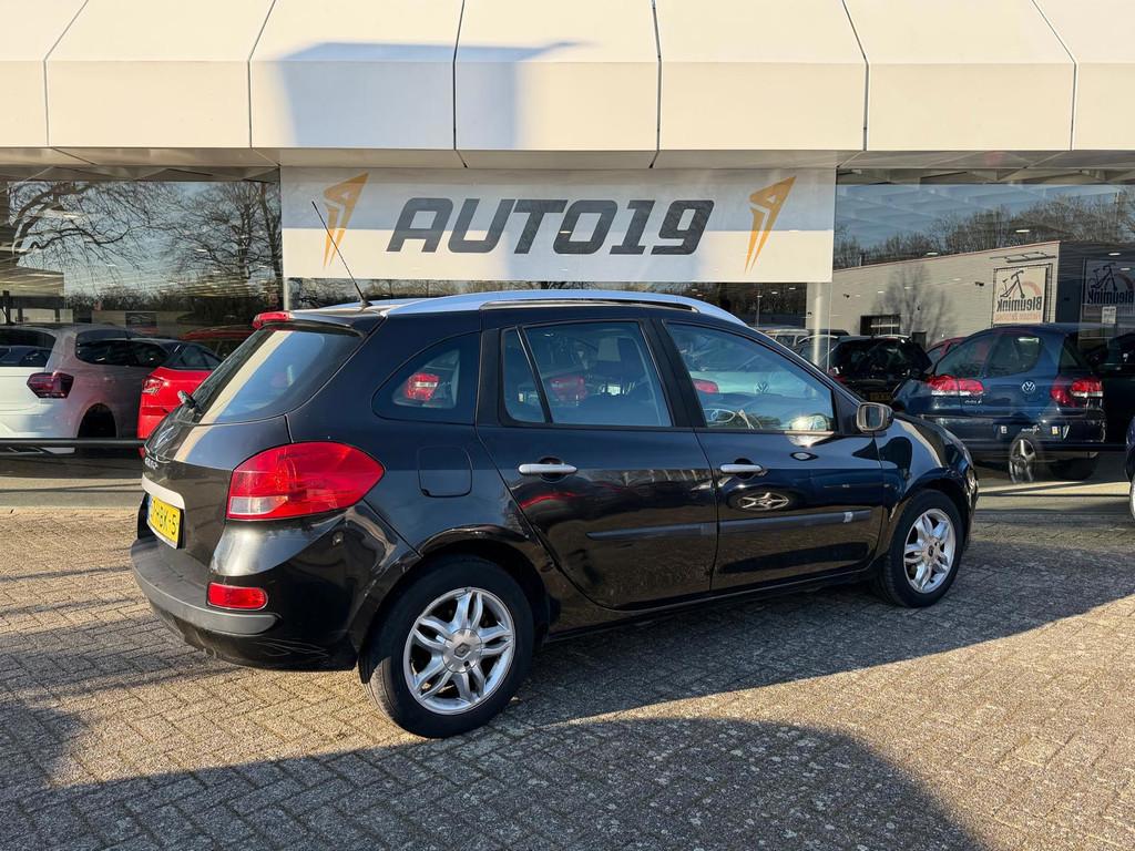 Renault Clio Estate 1.6-16V Corporate Sport, Auto's, Voorwielaandrijving, 4 cilinders, Origineel Nederlands, Euro 4
