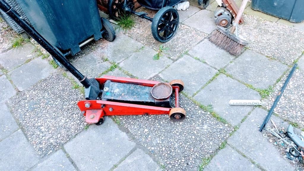Te Koop een Garage krik, Ophalen, Zo goed als nieuw, Hydraulisch, Garagekrik