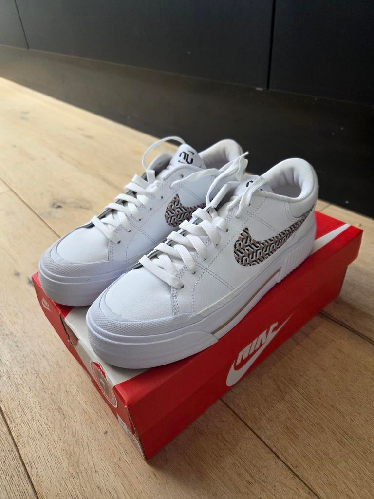 Nike dames sneakers wit maat 39, Ophalen of Verzenden