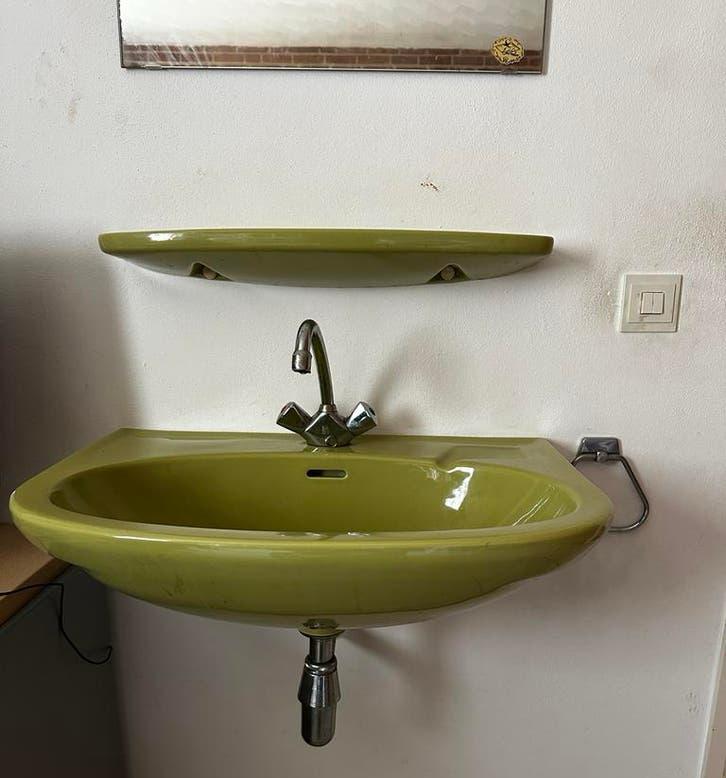 Groene jaren ‘70 wastafel set - vintage avocado groen, Doe-het-zelf en Verbouw, Sanitair, Ophalen, Gebruikt, Chroom, Wastafel