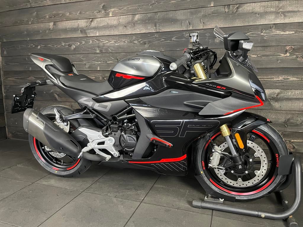 CFMOTO 450SR TC ZIRCON BLACK A2 (bj 2026), 450 cc, Bedrijf, Sport, 12 t/m 35 kW