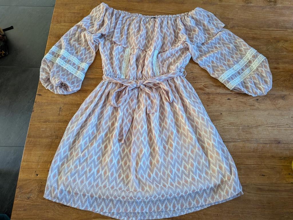 Off Shoulder jurk Lofty Manner maat XS, Kleding | Dames, Lofty Manner, Ophalen of Verzenden, Zo goed als nieuw, Roze