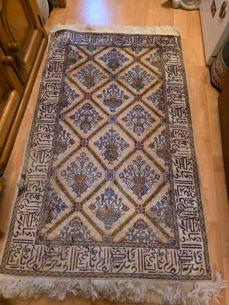 Oosters tapijt Perzische  zijde  op laast foto beetje lijmen, Huis en Inrichting, Stoffering | Tapijten en Kleden, Gebruikt, 100 tot 150 cm