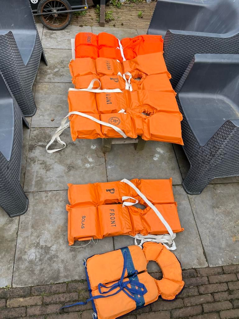 Oranje reddingsvesten totaal 5 stuks., Watersport en Boten, Watersportkleding, Ophalen, Gebruikt, Dame of Heer, Reddingsvest of Zwemvest