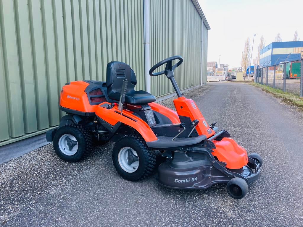 Zeer nette husqvarna 214TC zitmaaier frontmaaier hydro, Ophalen, Zo goed als nieuw