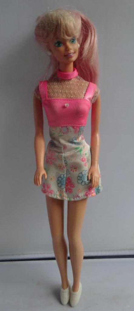 5 OUDERE BARBIES * Mattel * NIEUWSTAAT! *, Verzamelen, Poppen, Verzenden, Zo goed als nieuw, Pop