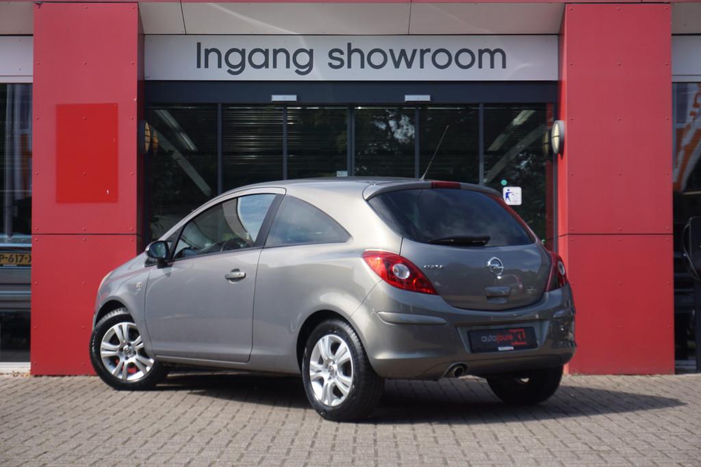 Opel Corsa 1.4-16V | Airco | Radio | Lichtmetalen velgen | R, Voorwielaandrijving, Euro 5, Stof, Bruin