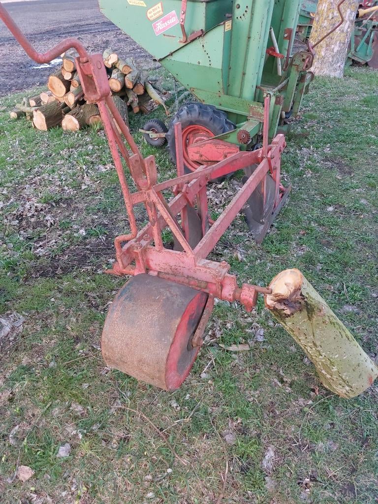 2 scharig ploegje, Ophalen