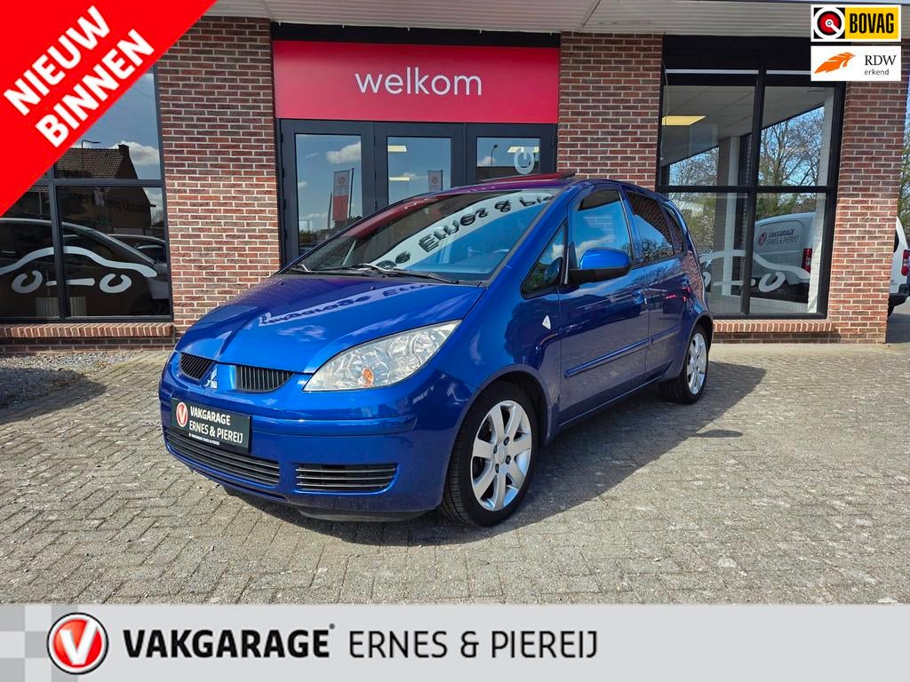Mitsubishi Colt 1.5 d'Azur, Voorwielaandrijving, 970 kg, Stof, 4 cilinders