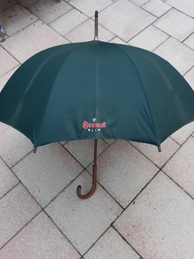 BRANDBIER PARAPLU, Verzamelen, Ophalen of Verzenden, Zo goed als nieuw, Buitenlandse clubs, Poster, Plaatje of Sticker