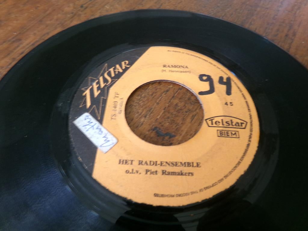 Het Radi-Ensemble ‎– Ramona / Bonna Mia - 1968, Ophalen of Verzenden, Gebruikt, Nederlandstalig