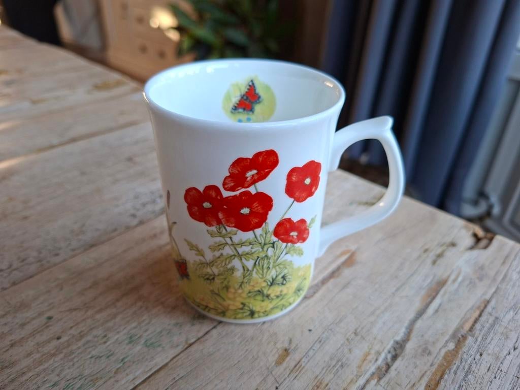 Prachtige Duchess Fine Bone China Mok - Klaprozen & Vlinder, Ophalen of Verzenden, Zo goed als nieuw, Overige stijlen, Kop(pen) en/of Schotel(s)