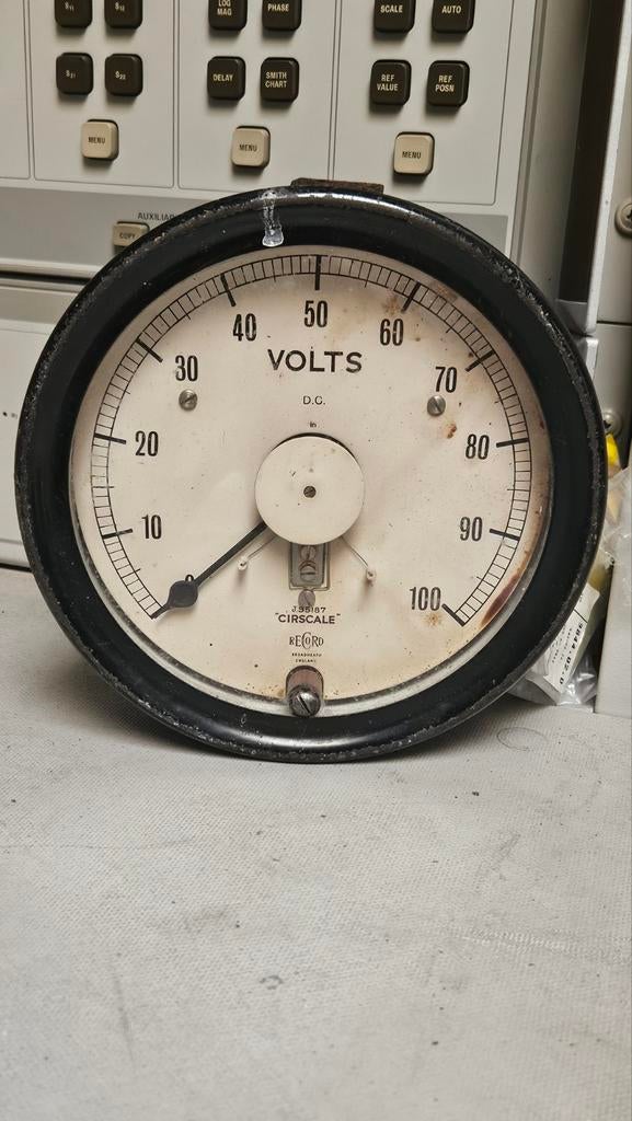 Vintage voltmeter jaren '50 rond - Werkend, Verzenden