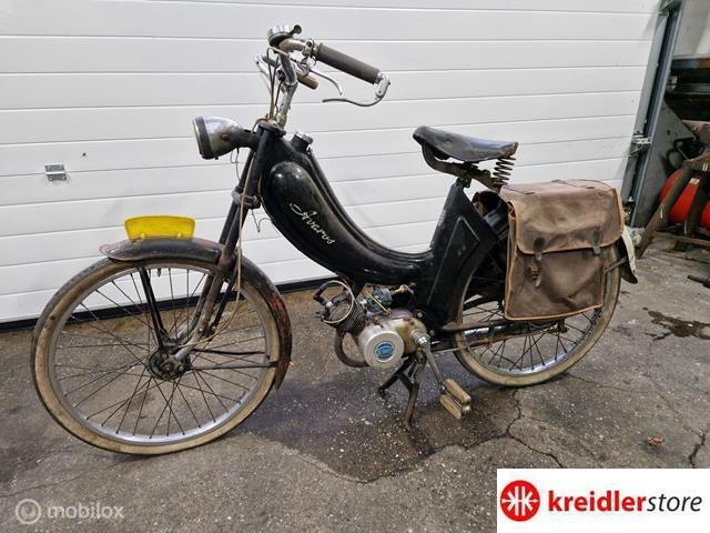 Avaros oldtimer bromfiets van bouwjaar 1954 met kenteken