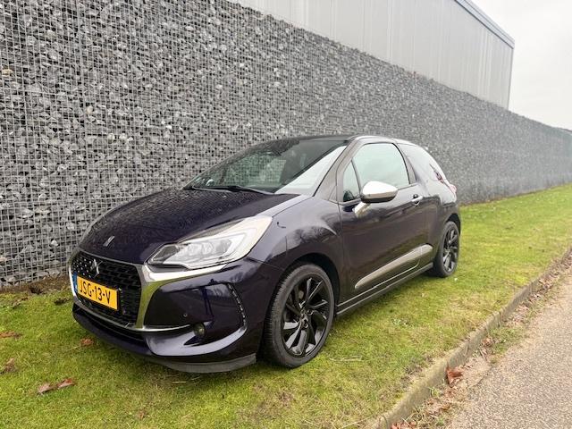 DS DS 3 1.2 Ultra Prestige 110pk Camera (bj 2016), Auto's, DS, Voorwielaandrijving, Gebruikt, Euro 6, Blauw