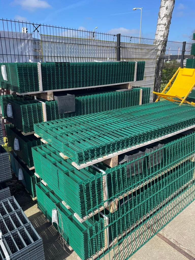 DSM 83x200cm  60m hekwerk groen (RAL 6005), Ophalen, Zo goed als nieuw, IJzer, Dubbelstaafmat hekwerk