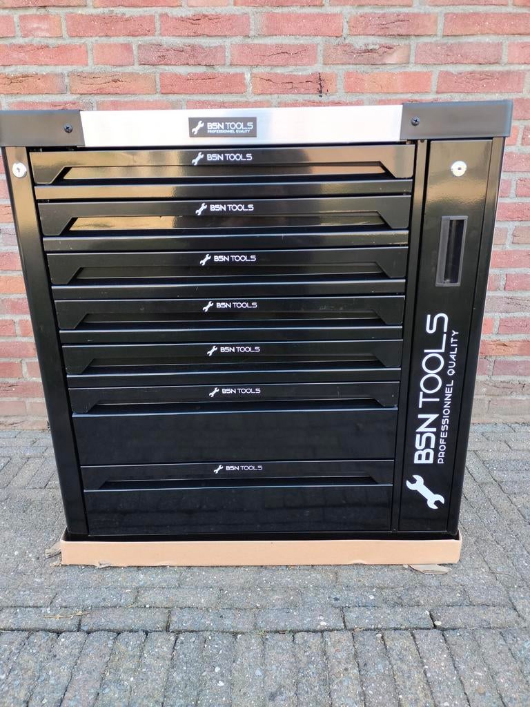 Nieuwe grereedschapswagen BSN tools, Ophalen