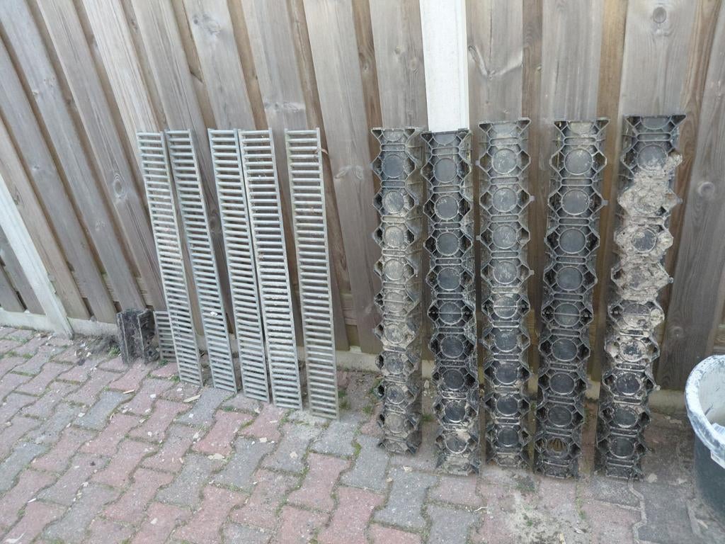 Afwatering goten en roosters, Gebruikt, Pvc, Ophalen of Verzenden, Minder dan 2 meter