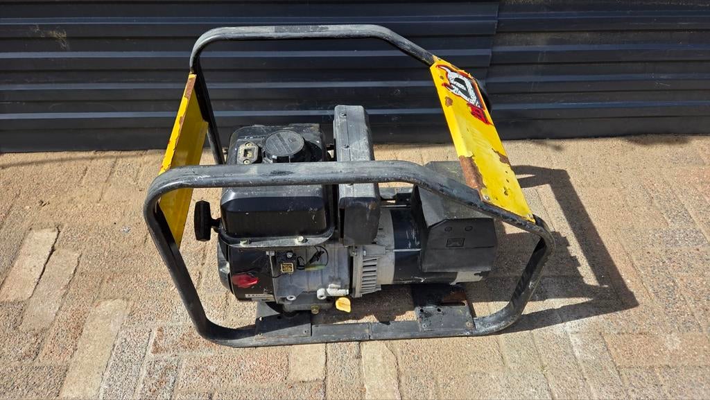 Kawasaki generator/aggregaat, Doe-het-zelf en Verbouw, Aggregaten, Ophalen of Verzenden, Benzine