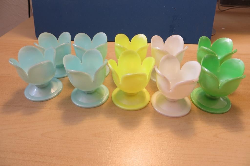 10 vintage eierdopje van dbgm, pastel tinten,, Verzamelen, Ophalen of Verzenden, Overige typen