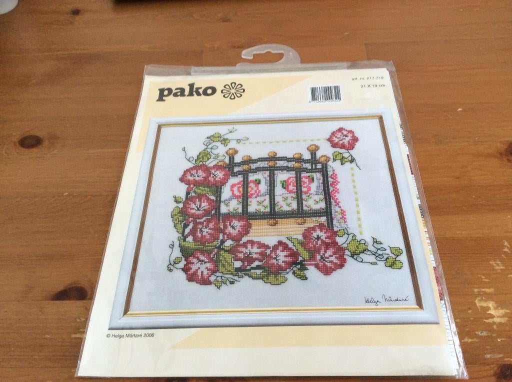 Pako borduurpakket Nr. 217719. Ledikant. Nieuw, Ophalen of Verzenden, Nieuw, Handborduren, Borduurpakket