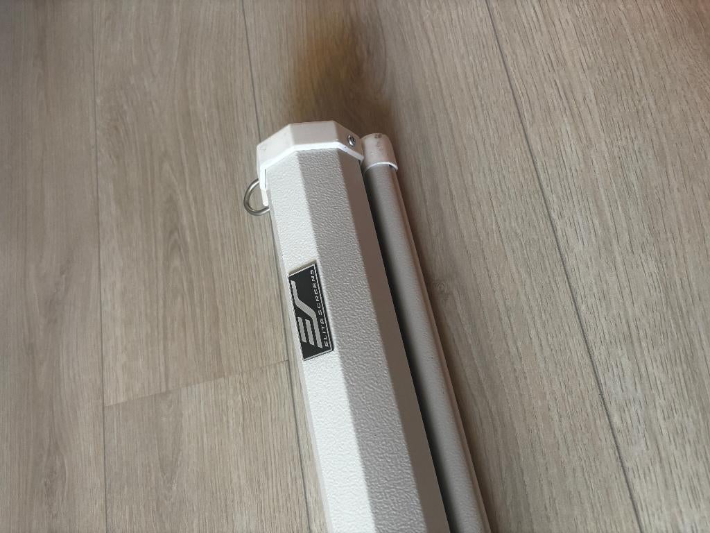 Beamer scherm / Projectiescherm 215x120 cm, Ophalen, Zo goed als nieuw