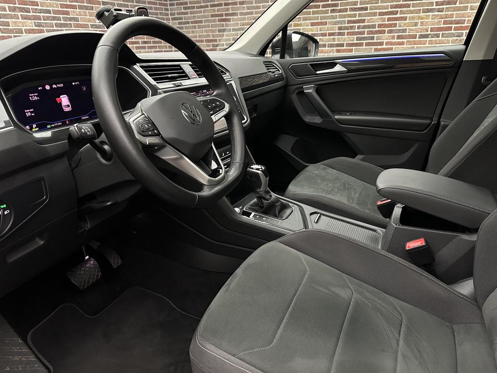 Volkswagen Tiguan 1.4 TSI eHybrid Business | IQ Light| Dak|, Stof, 4 cilinders, Zwart, Hybride Elektrisch/Benzine
