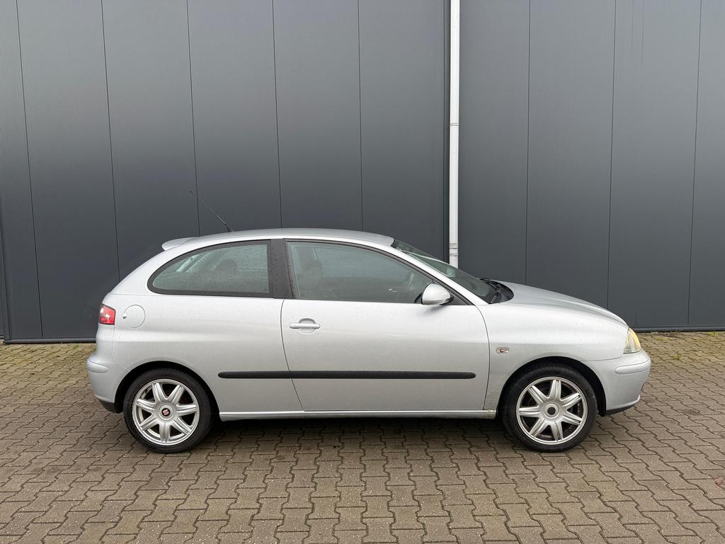 Seat Ibiza 1.4 16V 55KW 2006 Grijs, Auto's, Seat, Voorwielaandrijving, 4 cilinders, Ibiza, Handgeschakeld