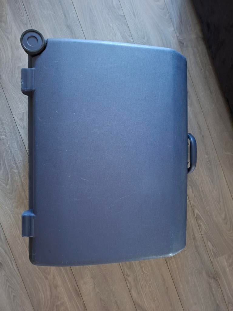 Samsonite koffer, Ophalen